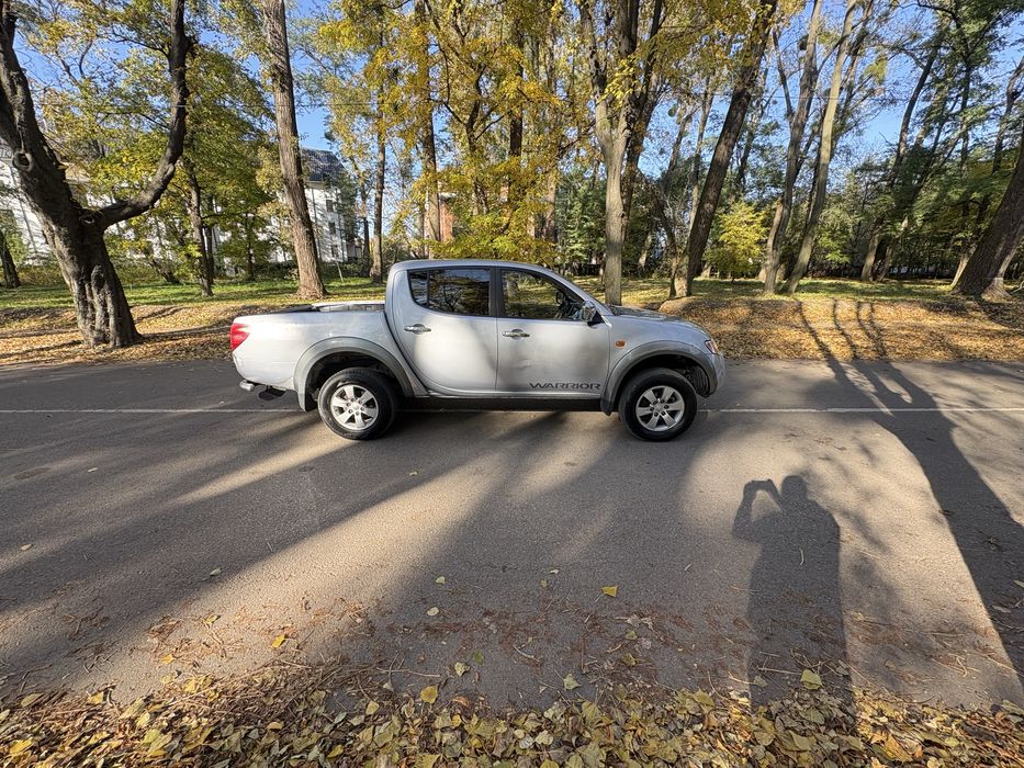 Свіжо пригнана міцюбісі л200