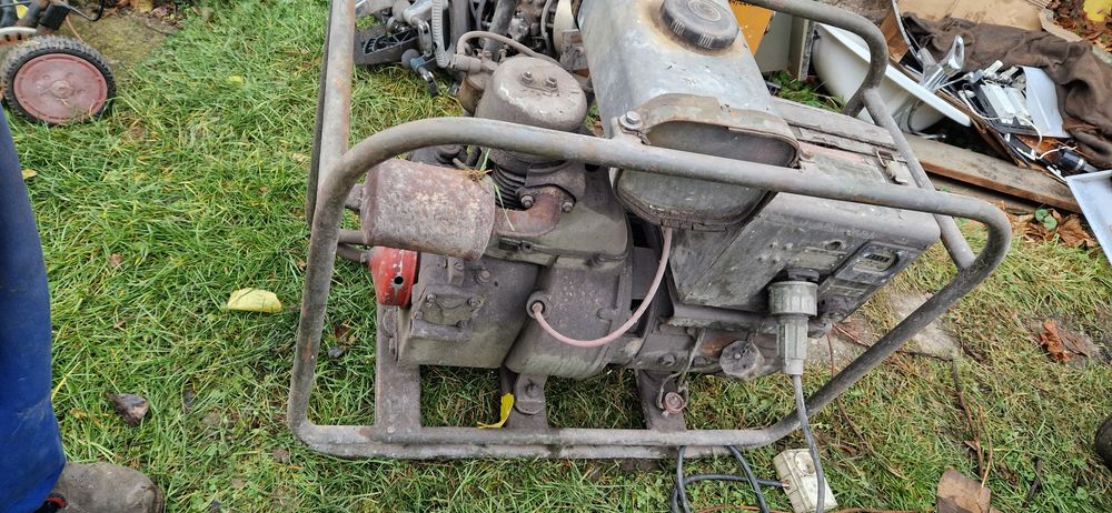 agregat prądotwórczy 2kv wojskowy. rok emu był sprawny.