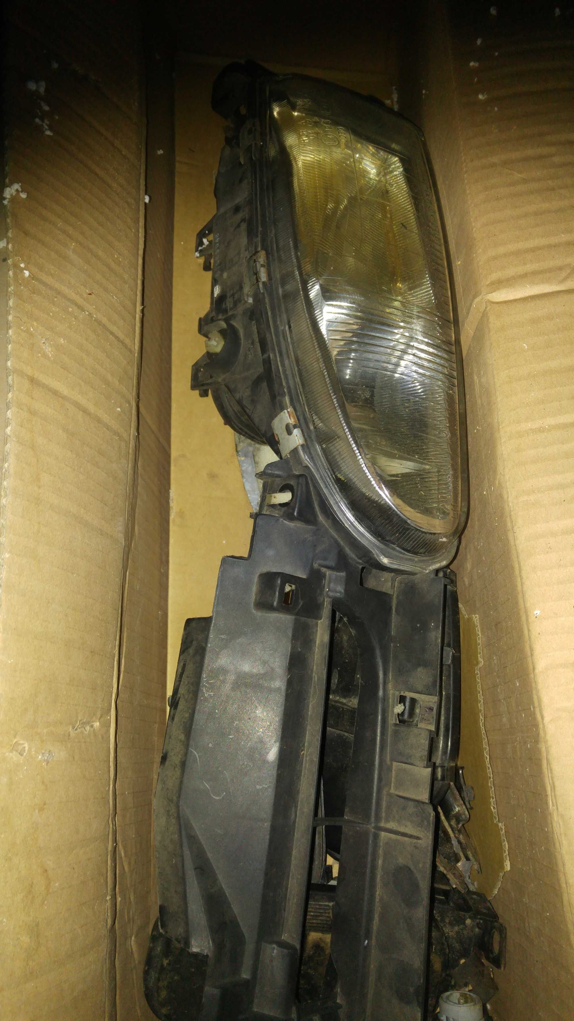 lampy przód mondeo mk1 93r