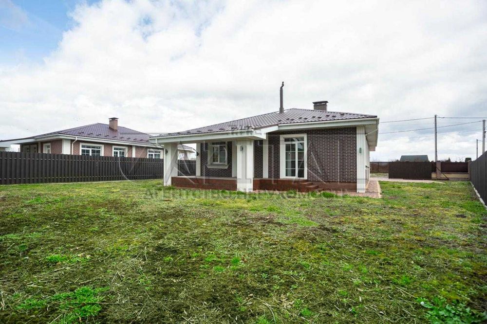 Продається будинок в селі Гнідин з ремонтом