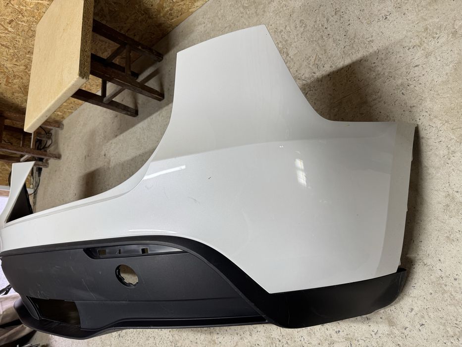 Tesla Model Y бампер задній