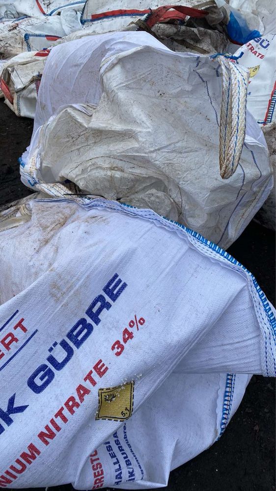 Продам вторсировину --- каністри, макулатура, целофан ПВХ Клейонка