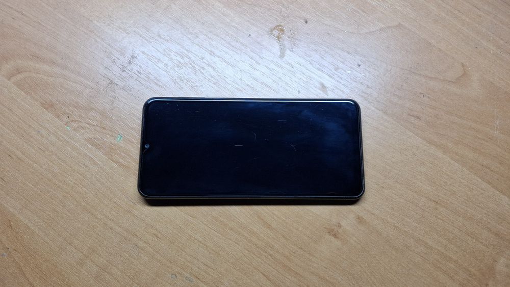 Продам телефон самсунг а23 американець в гарному стані 4000грн