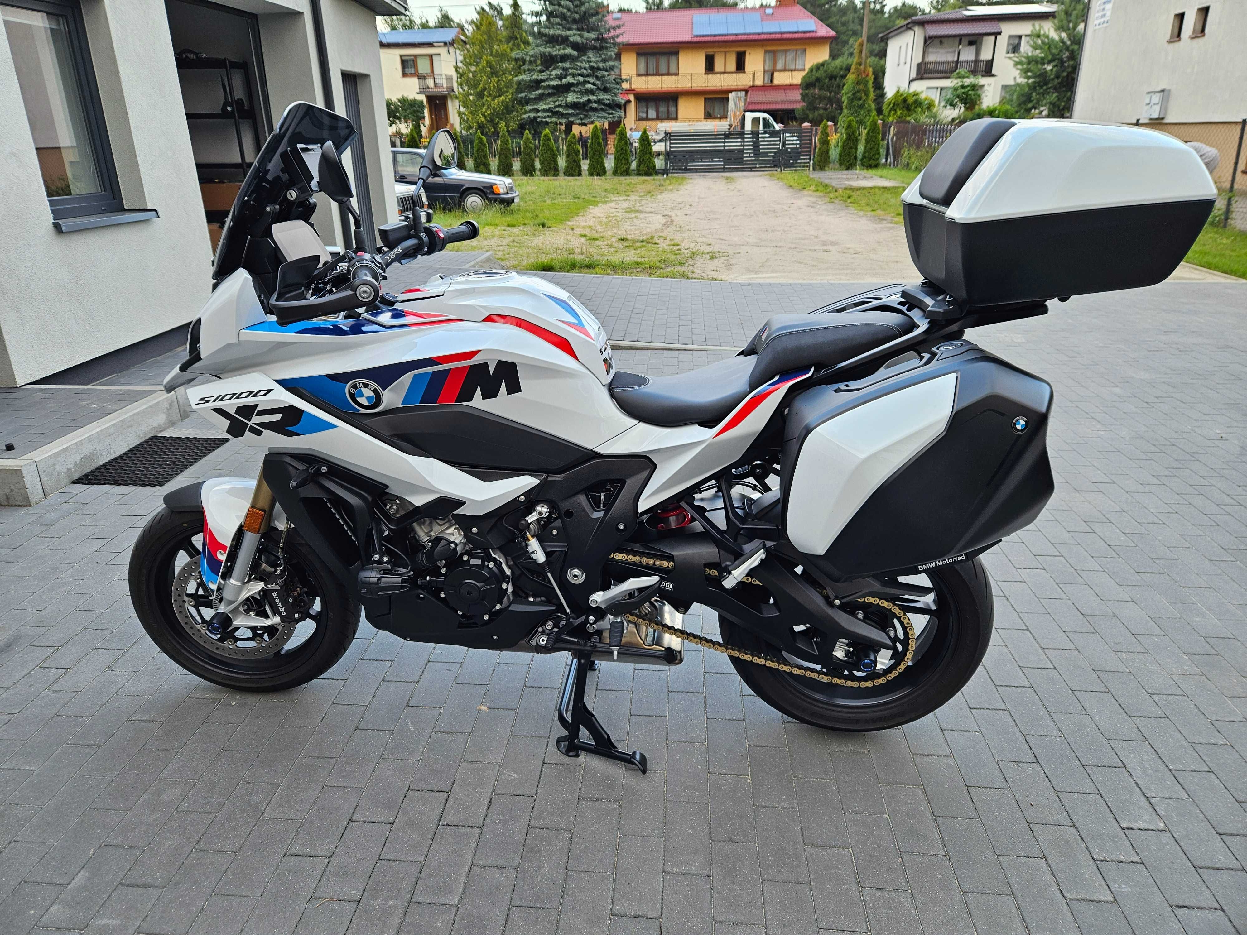 BMW S1000XR 2024r M-pakiet 4tyś km Akrapovic Kufry gwarancja 5lat