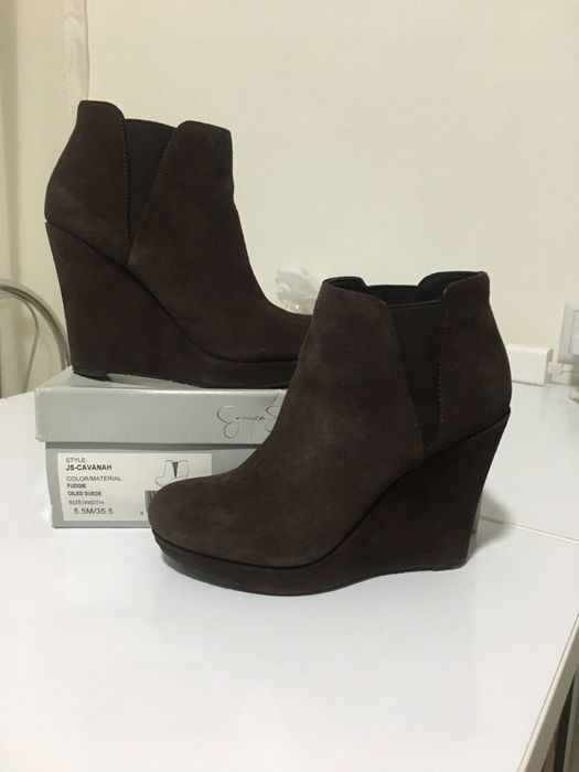 Коричневі ботильйони бренду Jessica Simpson