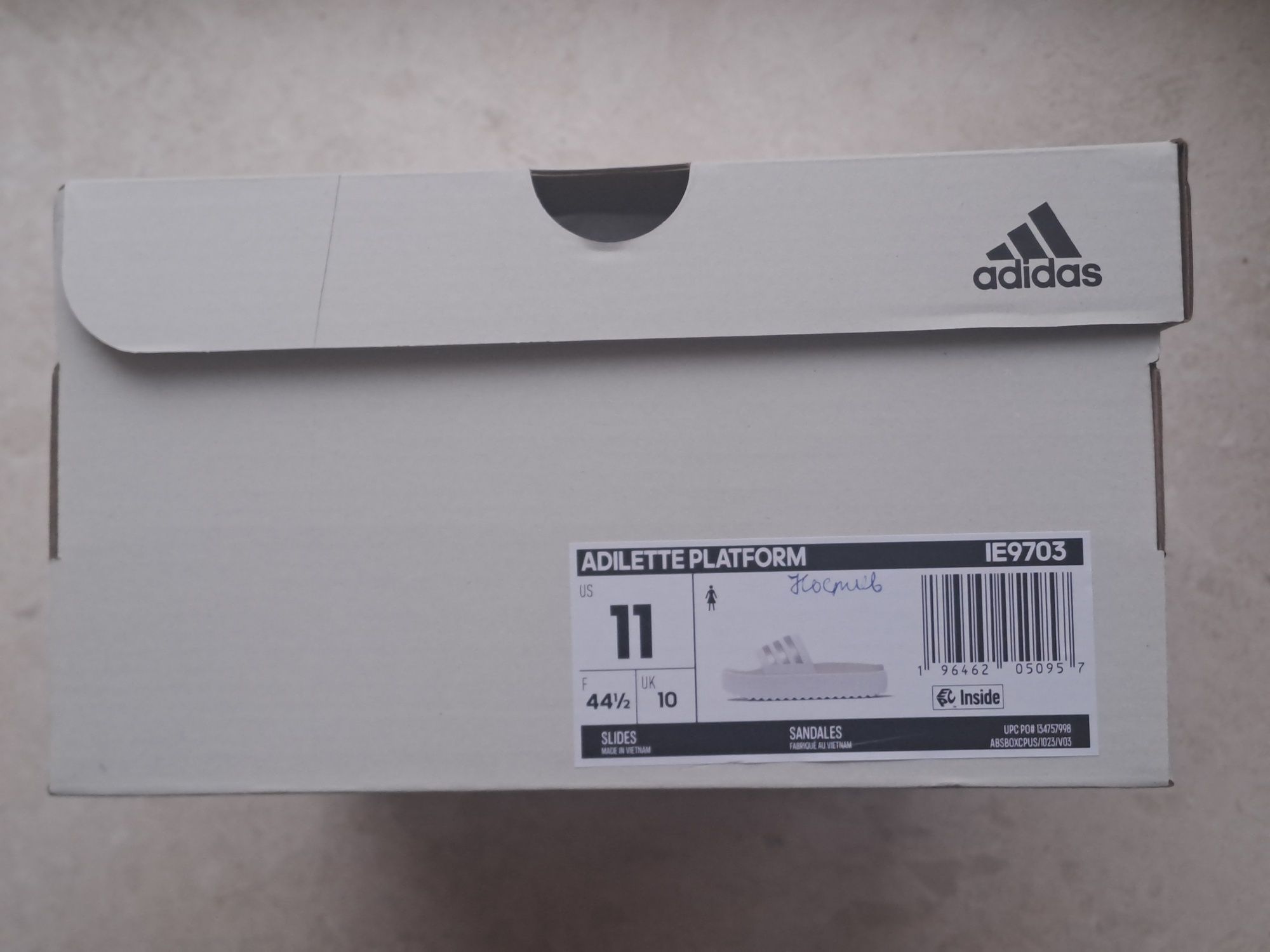 Шльпанці Adidas 42 розмір