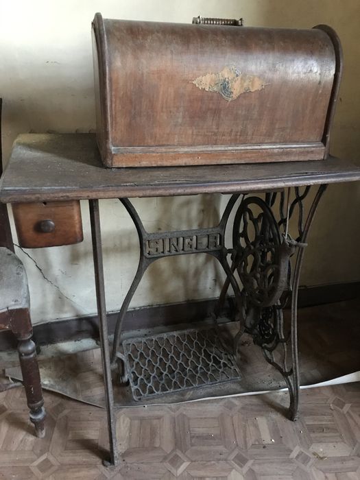Maquina de costura singer
