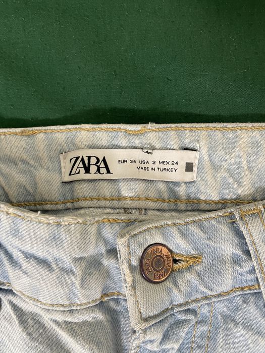 Світло-блакитні джинси ZARA