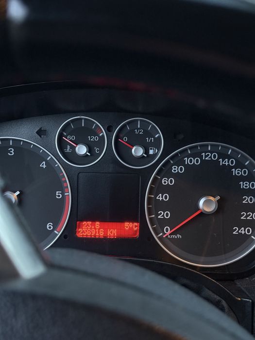 Ford FOCUS kombi mk2 2.0 tdci *Ghia*