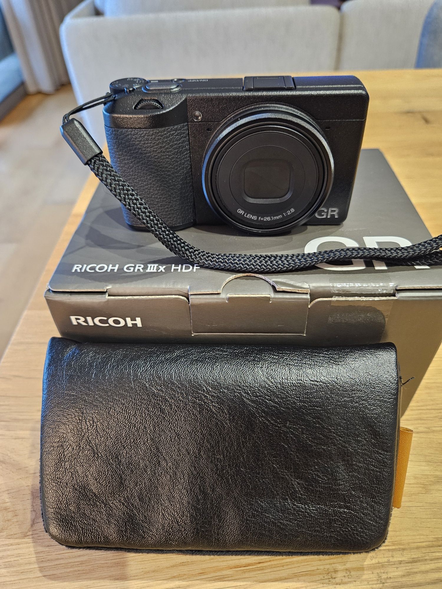 Ricoh gr IIIx hdf