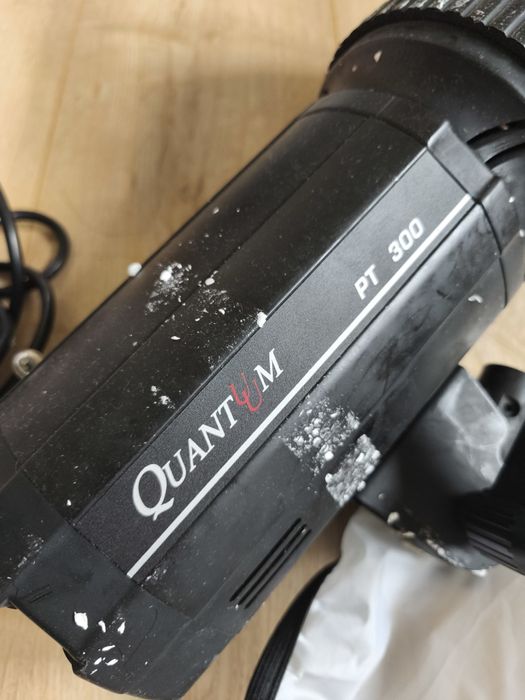 Lampa studyjna Quantuum PT-300