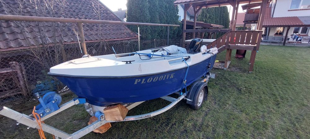 łódz motorowa z bimini