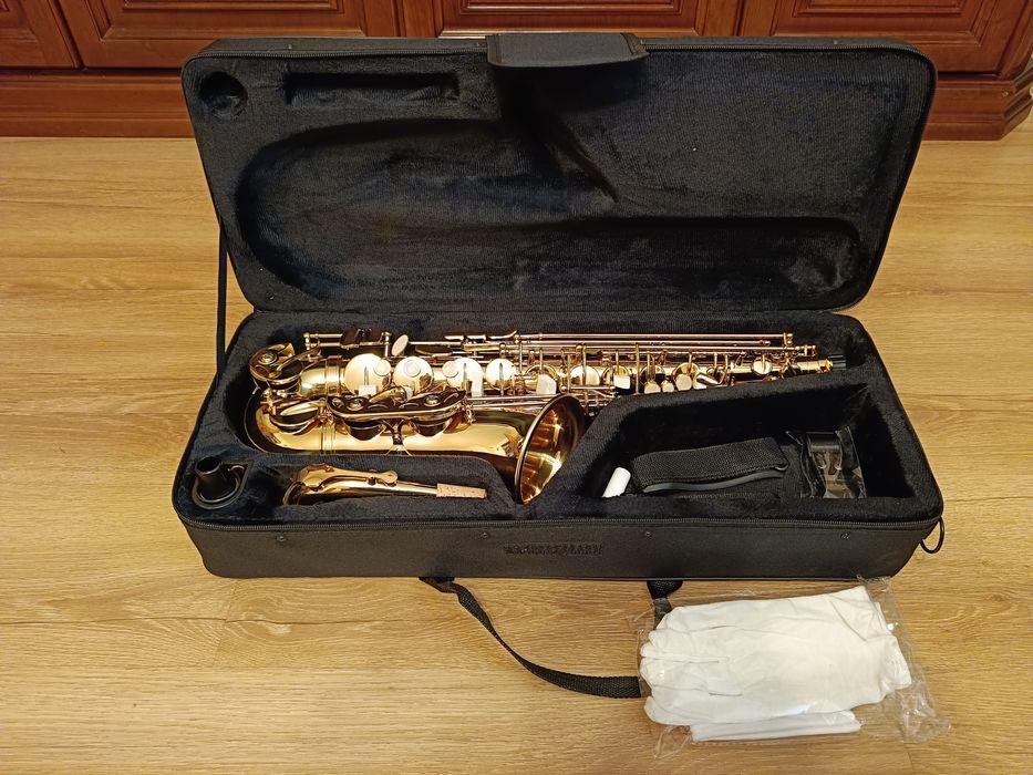 Saksofon altowy + Akcesoria: futerał, ustnik, szyjka - STAN Nowy