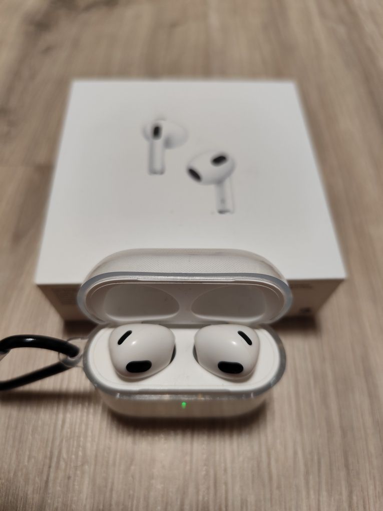 Навушники Apple AirPods 3