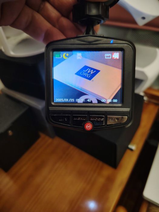 Camera video a bateria filma e grava nova na caixa (Leia o anúncio)