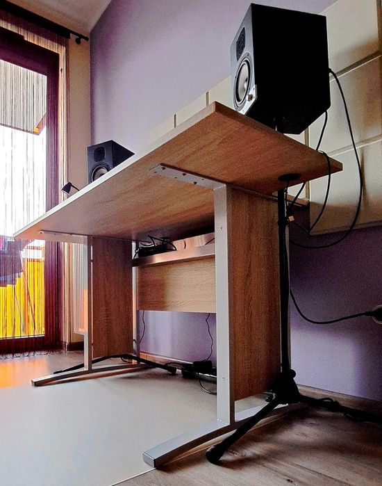 Monitory studyjne EVE Audio SC205 + statywy K&M