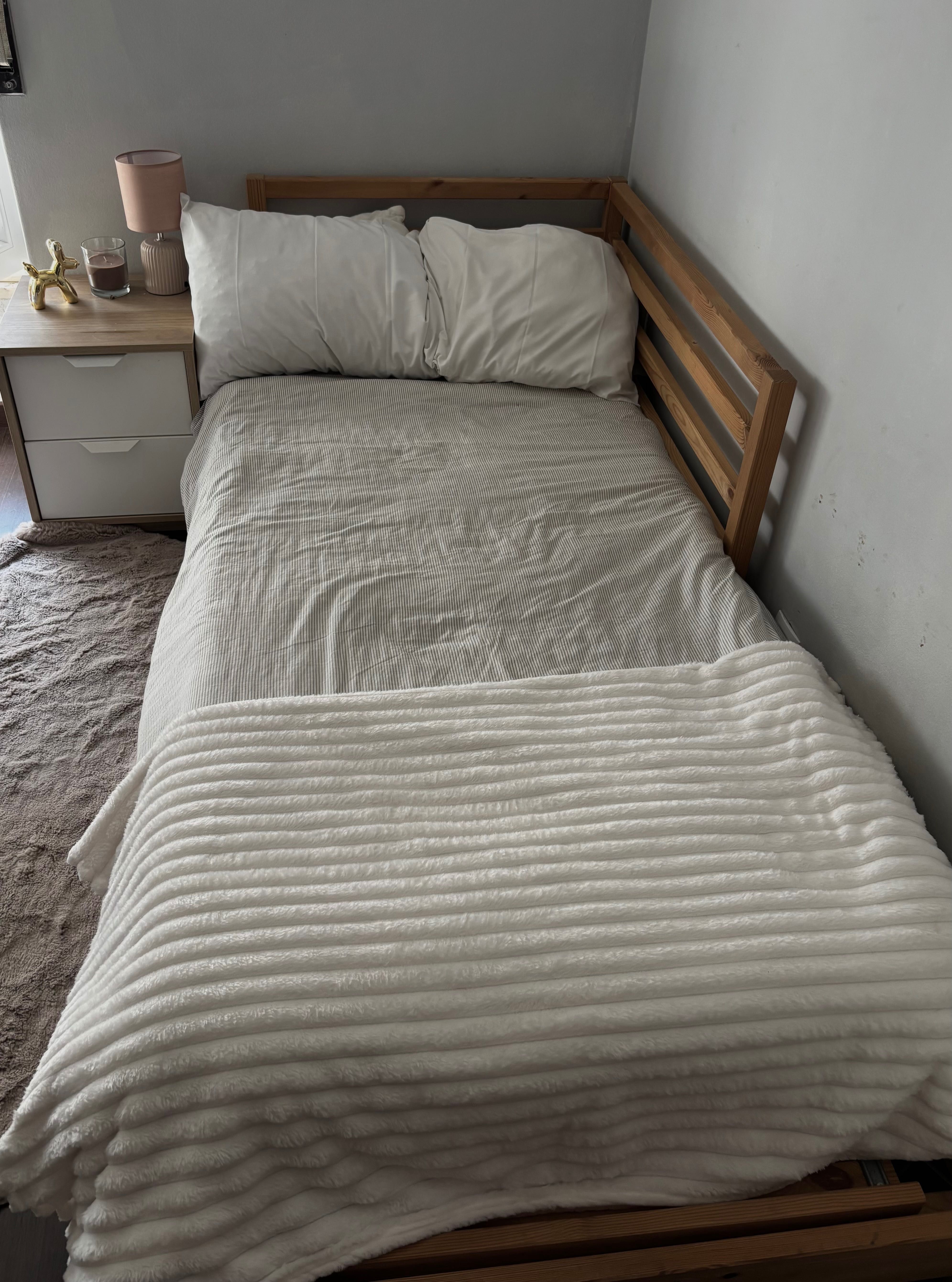 Cama IKEA extensível
