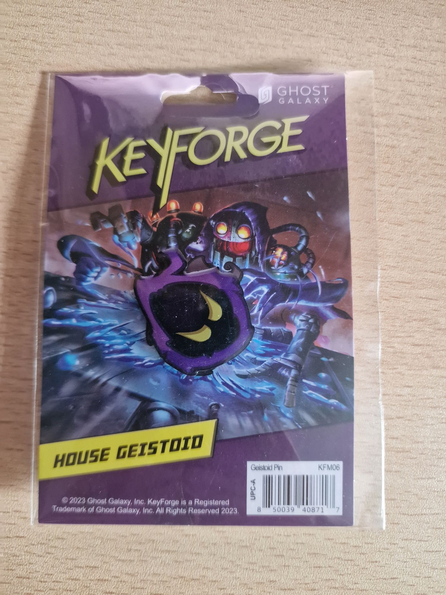 Keyforge przypinka Geistoid