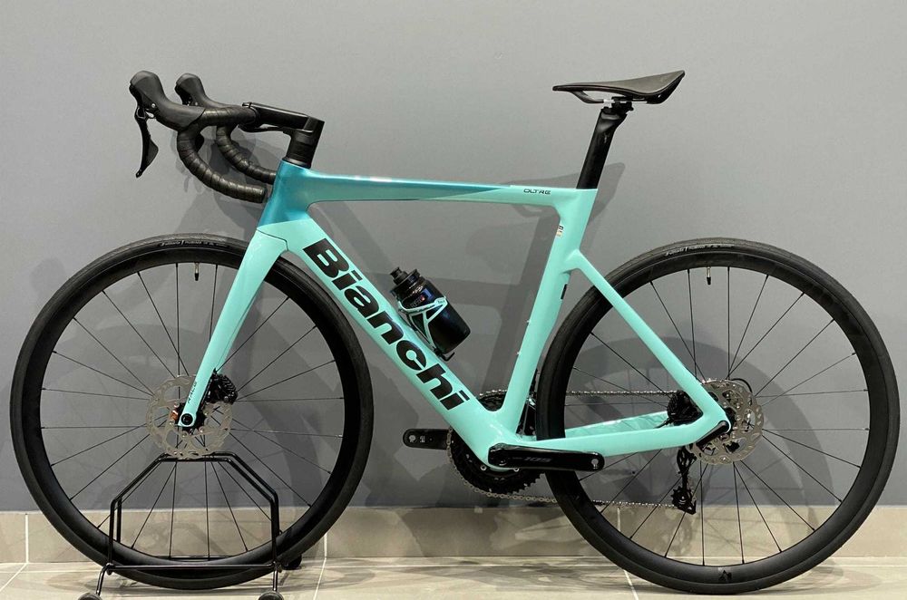 Rower Bianchi Oltre Race Aero Shimano 105 z 12 przełożeniami 2025/2026