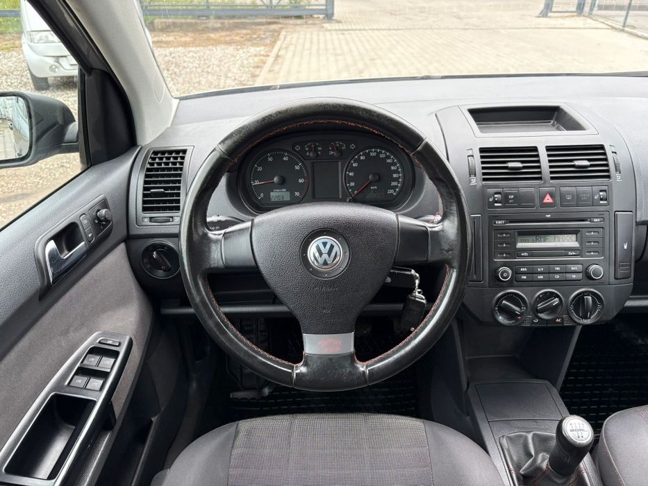 Volkswagen Polo 1,4MPi GOAL Piękne bdb stan klima 2kpl kół