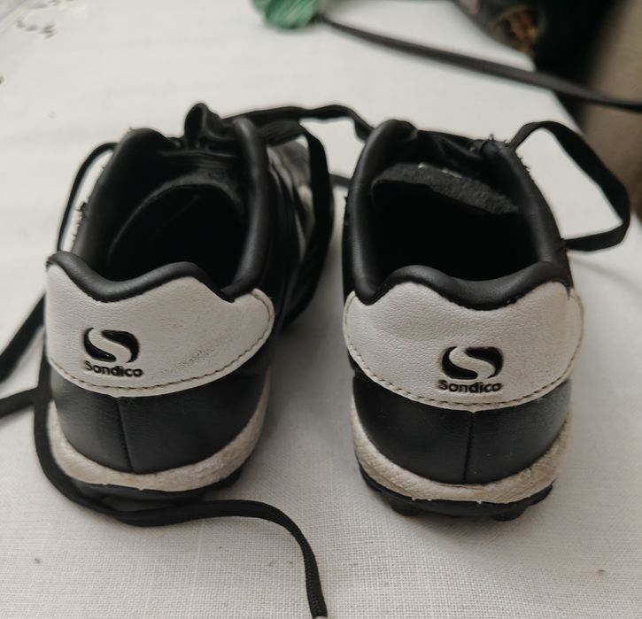 Sapatilhas futebol criança