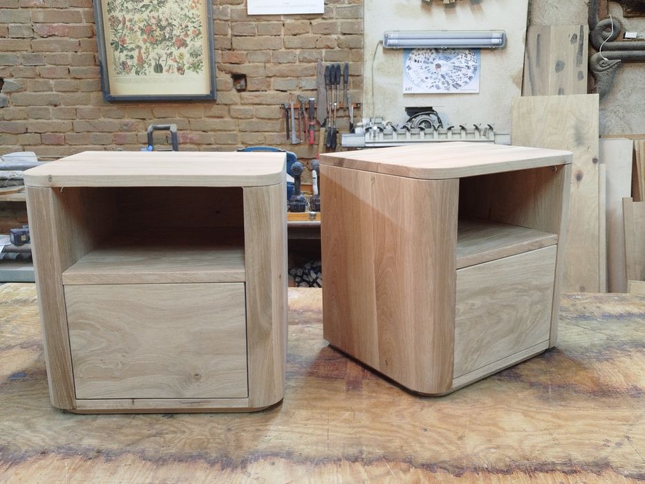 Stoliczek z drewna dębowego