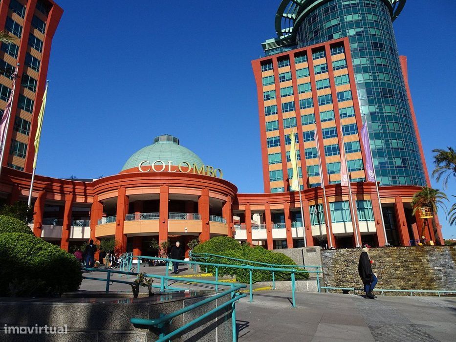 Estudio(LOFT) zona nobre-QtªGrande, 5 mins carro Shoping Colombo metro