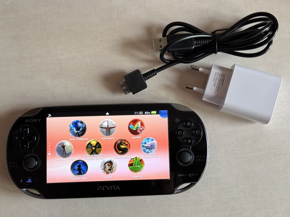 Sony PS Vita PCH-1000 Oled, konsola przerobiona, karty 8GB i 32GB