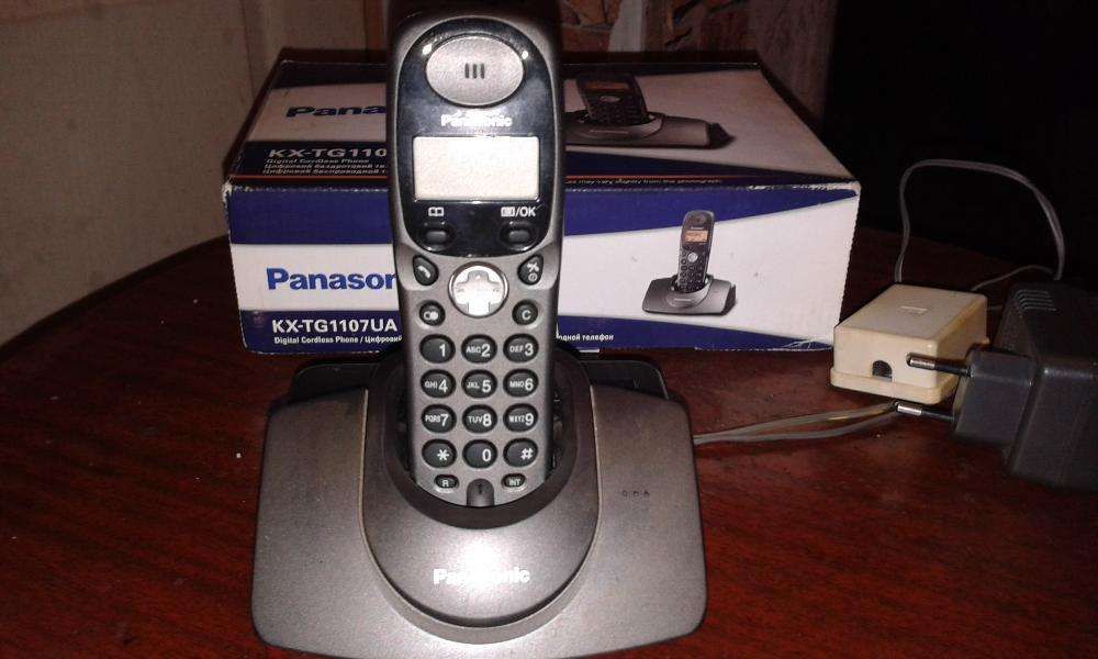 Телефон Panasonic KX-TG1107UA