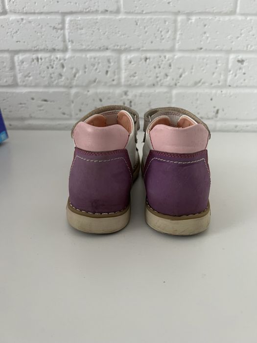 Ортопедичні босоніжки для дівчаток Theo Leo 30роз.