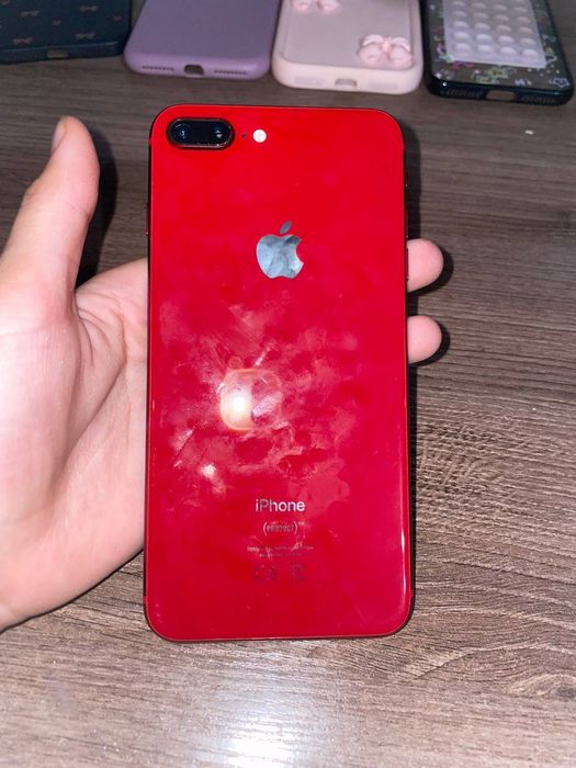 Apple 8+ на запчастини