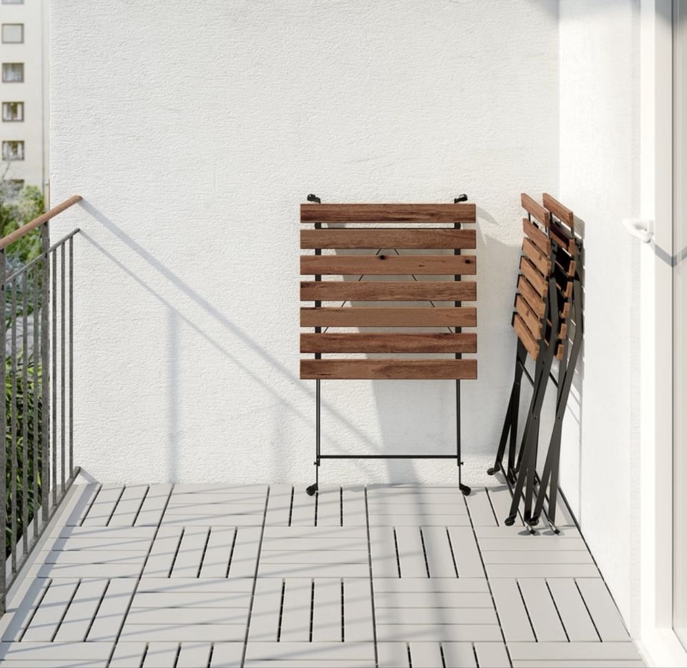 Cadeiras e mesa exterior
