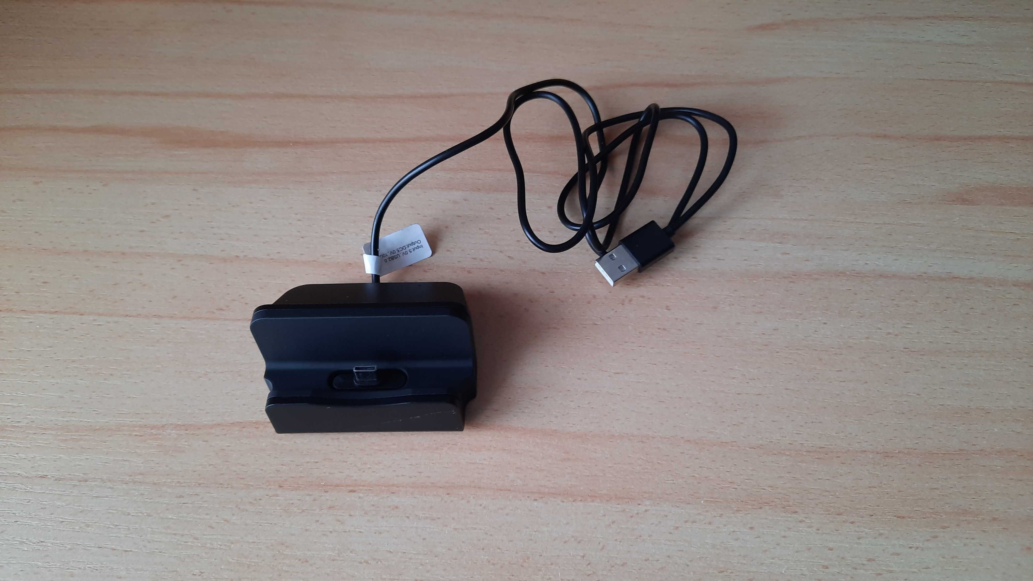stacja ładująca do smartfonu, biurkowa stojąca, USB typ C