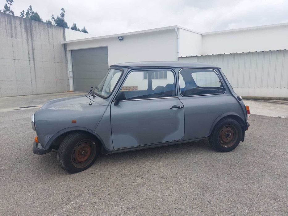 Veículo Clássico MINI 1000