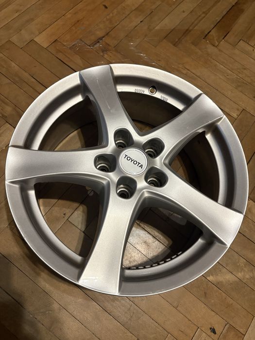 Продам диски (4шт.) r17 toyota