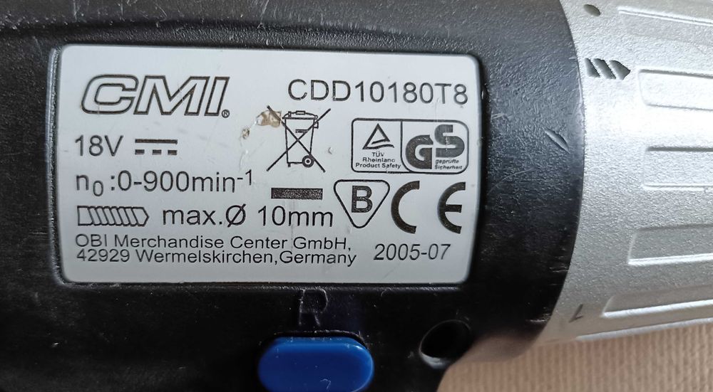Wiertarko-wkrętarki CMI CCD10180T8 z 2 akumulatorami  18V i ładowarką