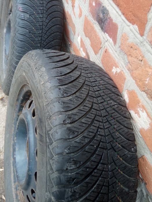 Комплект колес 205/65 r15 5x114,3 kia hyundai Goodyear 4 seasons