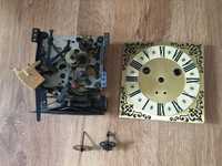 Stary mechanizm zegara zegar uszkodzony