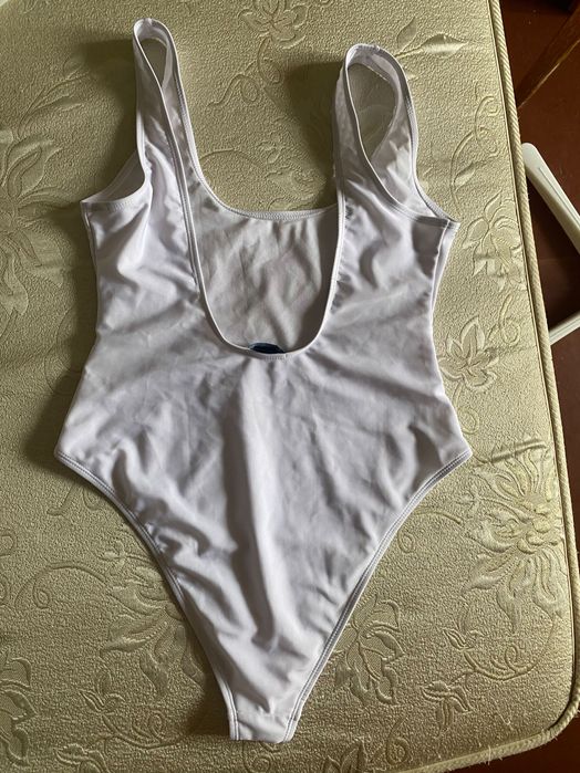 Купальник жіночий білий суцільний