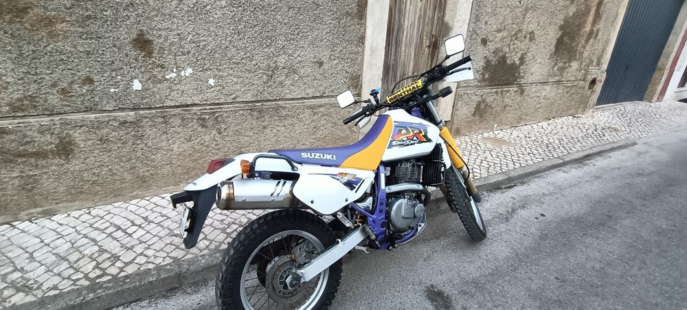 Suzuki Dr 650 se 
Ano 1997
Km 32650 reais 
Revisão feita,válvulas