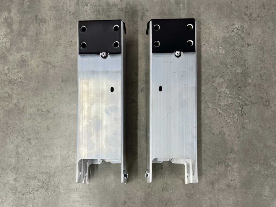 Кронштейн підсилювача переднього бампера Tesla Model Y