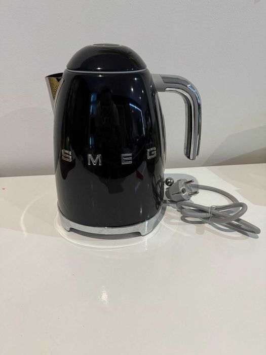 Chaleira smeg Preta 1,7L - entrego pessoalmente