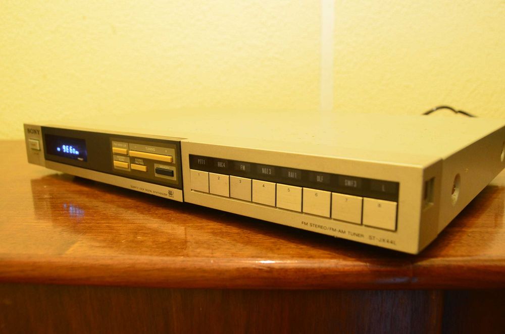 Rádio Sony ST-JX44L