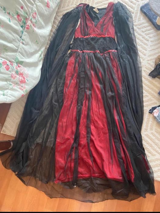 Vestido fantasia vampira/bruxa preto e vermelho adulto
