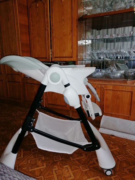Стільчик для годування в ідеальному стані