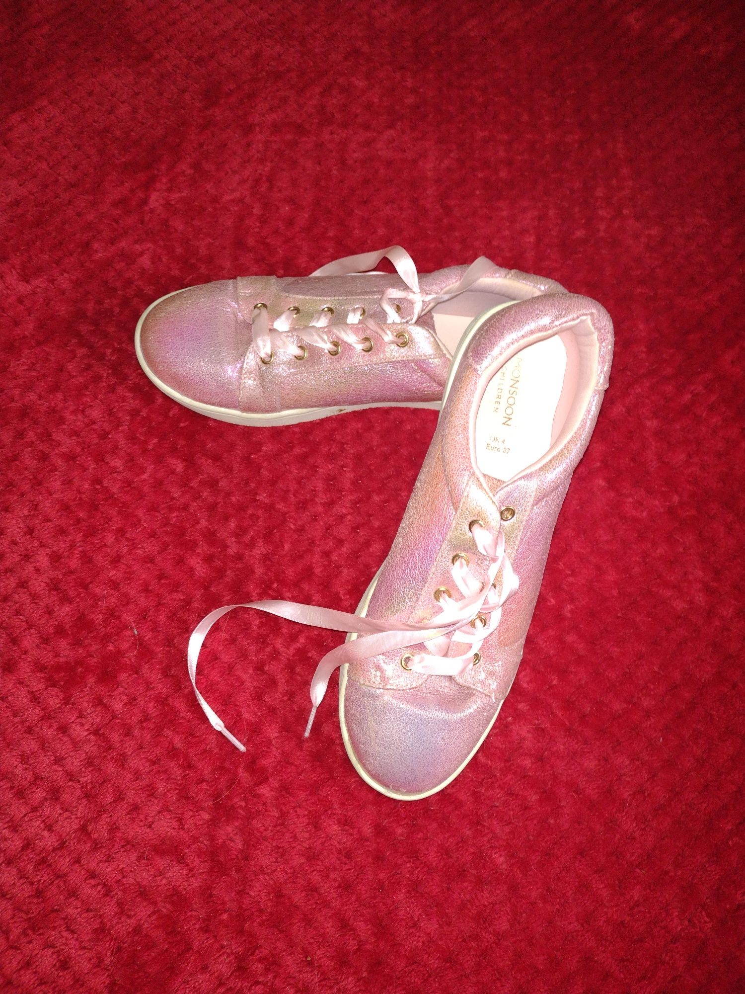 Buty z efektem brokatu 37
