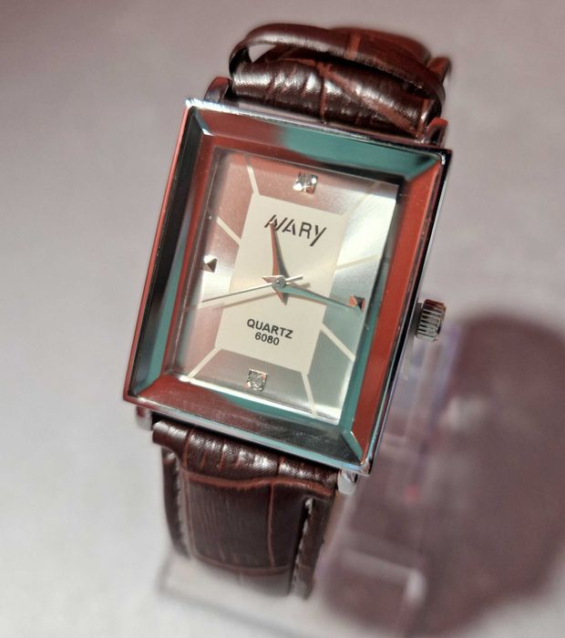 Zegarek Nary Quartz na pasku