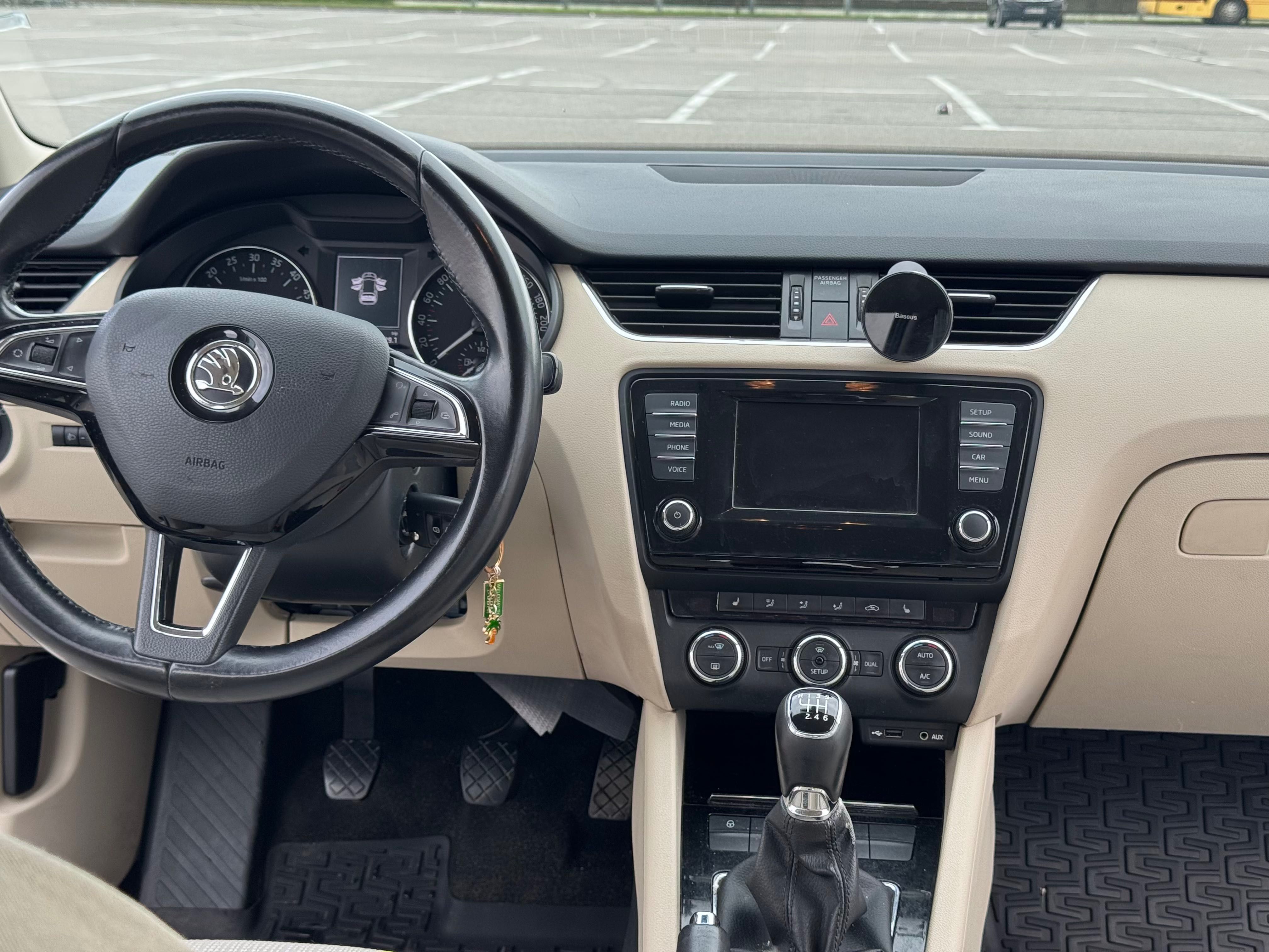 Skoda Octavia Combi 2.0 Tdi Elegance, 150 KM, manual