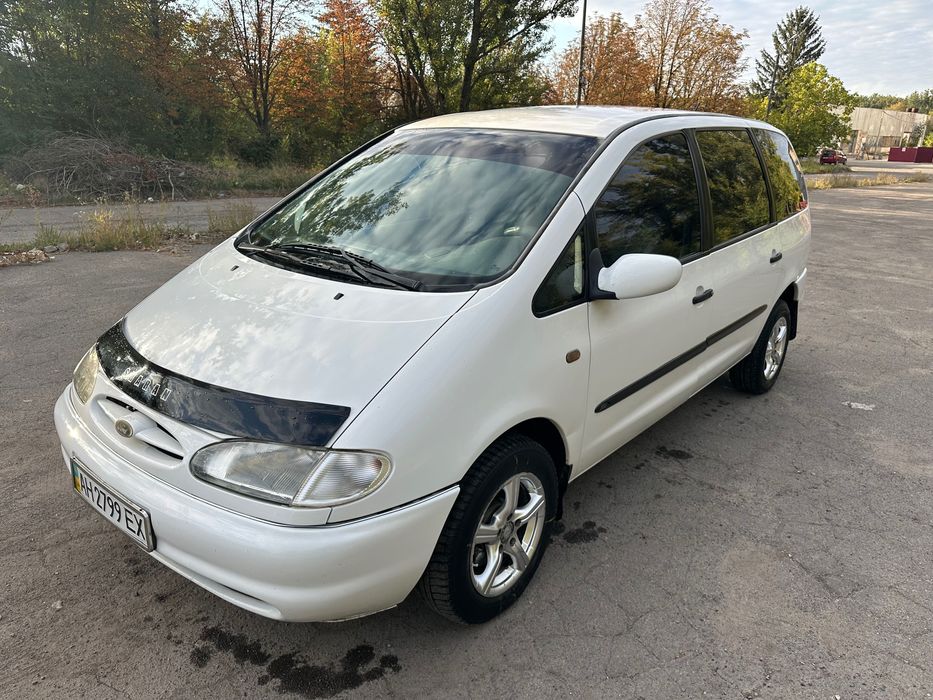Продаю Ford Galaxy Benzin 2.0