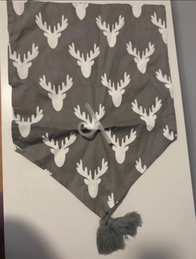 Nowy szary bieżnik obrus świąteczny w renifery 40x160 cm